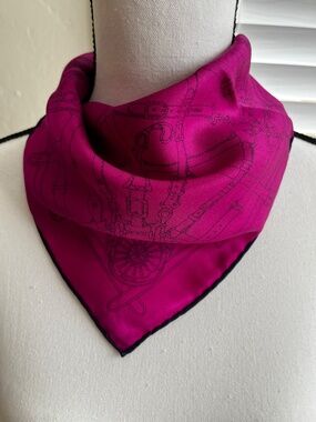 EXCELLENT Hermes Flamboyant Web 100% Silk Pochette Gavroche Robotic Spiders